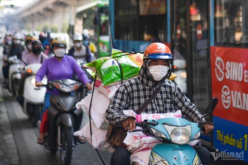 Canh la o Ha Noi ngay cuoi tuan, pho di bo Ho Guom hiem bong nguoi-Hinh-11