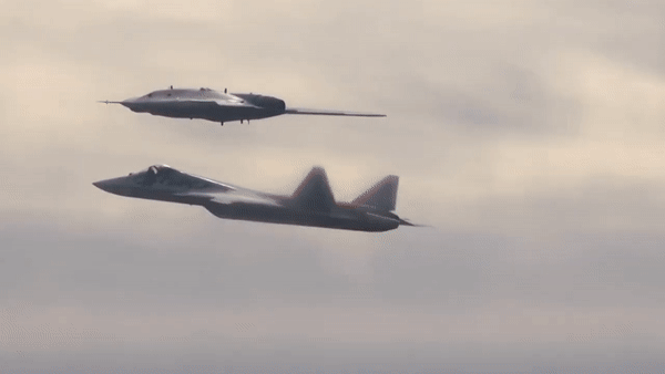 'Chien than' Su-57 Nga san sang dot nhap sau trong phong tuyen doi phuong-Hinh-4