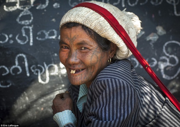 Phong tuc xam mat ky la cua bo toc o Myanmar-Hinh-9