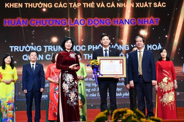 Bo truong Bo GD&DT Nguyen Kim Son: Mong nghe luon giu duoc su ton nghiem