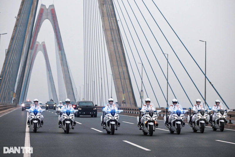 Ngam dan sieu mo to dan doan khach quoc te chuan bi toi Ha Noi-Hinh-5