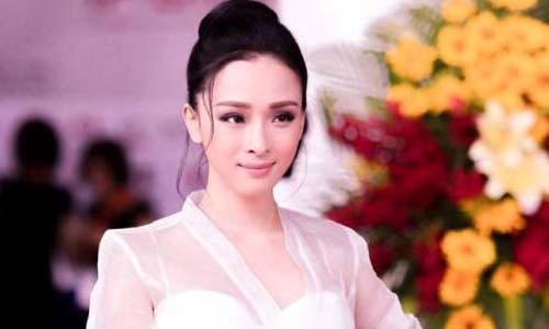 Sụ thạt vè danh hiẹu hoa hạu của Truong Ho Phuong Nga