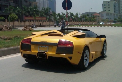 So phan cua sieu xe Lamborghini dung bien gia tai Viet Nam