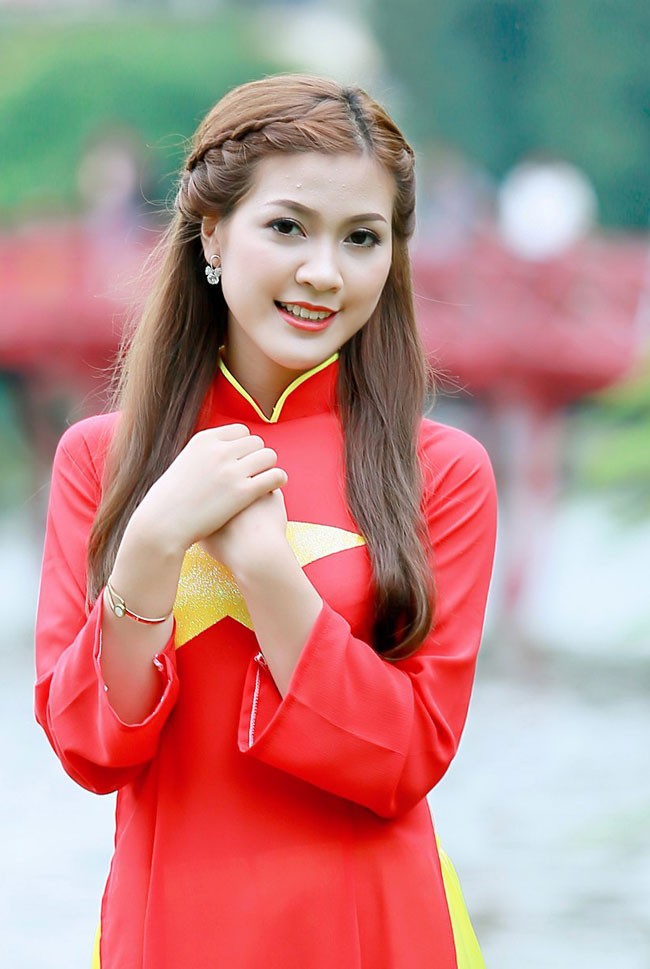 Tan Hoa khoi Sinh vien Ha Noi lam PG goi cam-Hinh-9