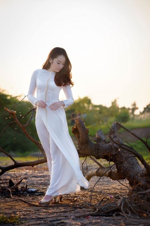 Thieu nu Vieng Chan mac ao dai Viet Nam dep me man-Hinh-5