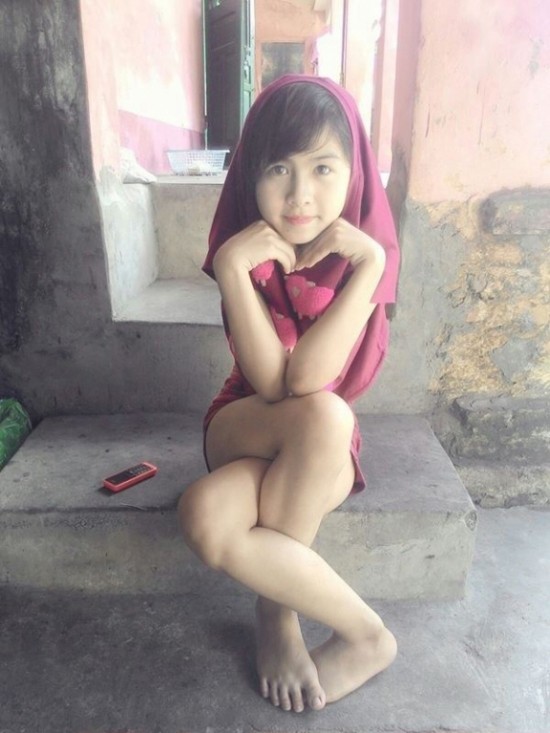 Khoanh khac kho do cua hot girl chan khoeo Hai Duong