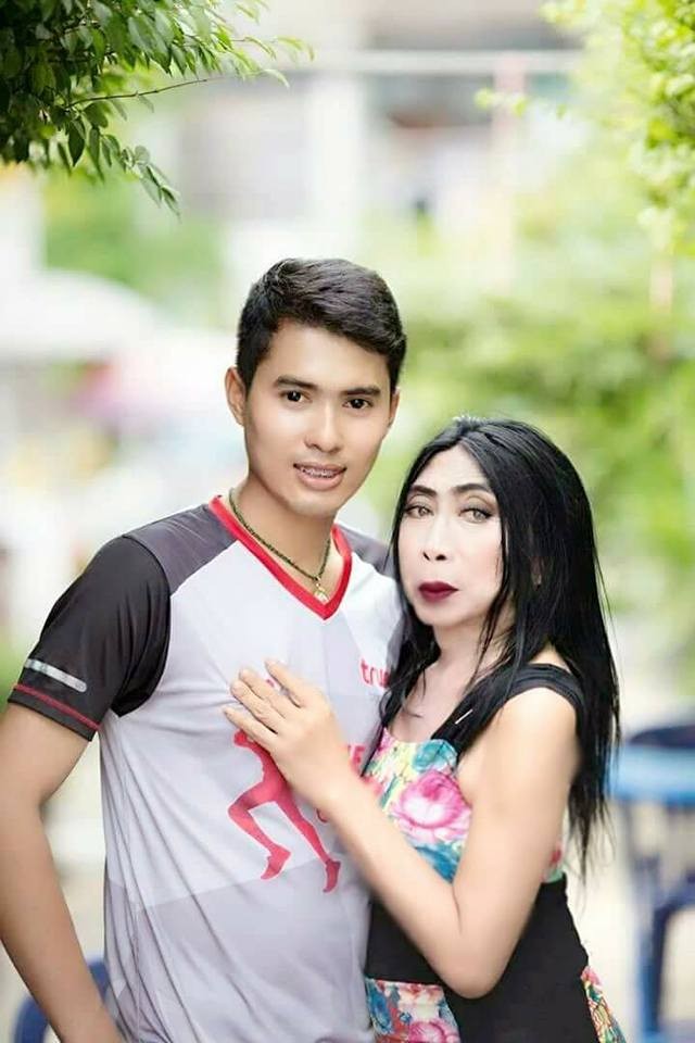 &quot;Thuc nu gia chat&quot; yeu mot luc hai trai dep gay bao-Hinh-9