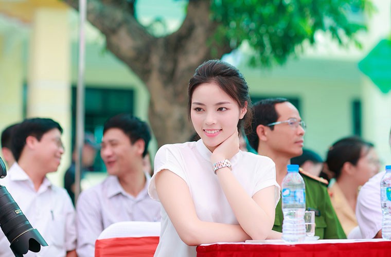 Hoa hau Ky Duyen gian di di lam tu thien