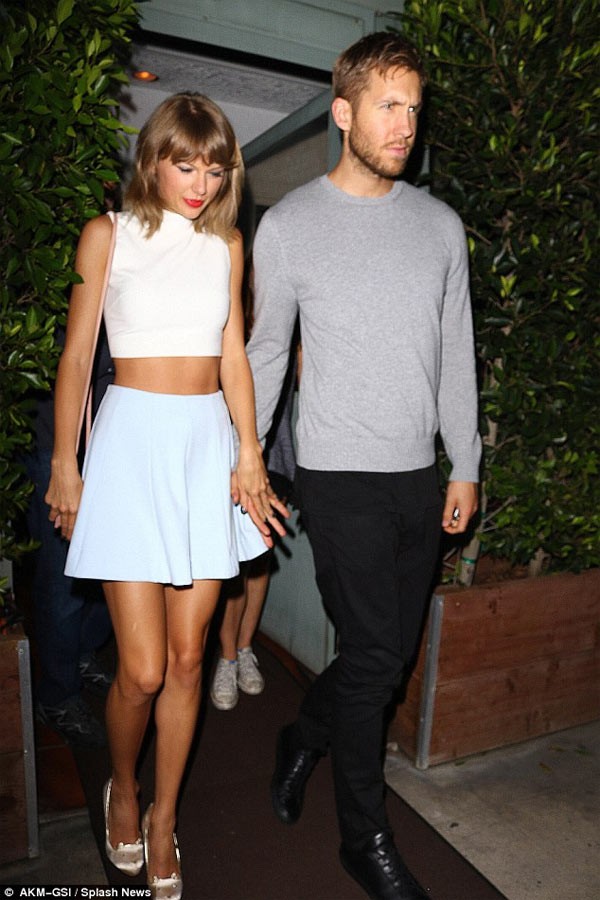 Taylor Swift noi loi tuyet tinh Calvin Harris qua dien thoai