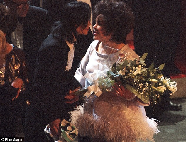 Bi mat tinh ban ky quac cua Michael Jackson va Elizabeth Taylor-Hinh-7