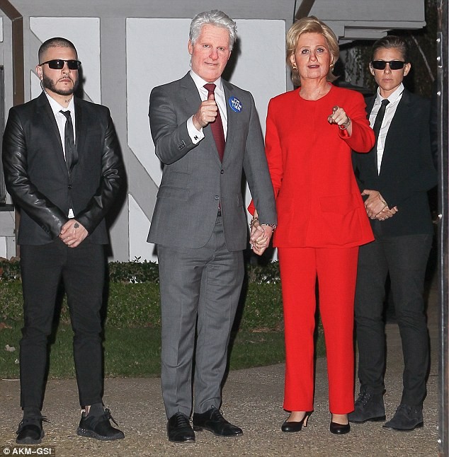 Katy Perry bien thanh ba Hillary Clinton di du tiec Halloween-Hinh-4