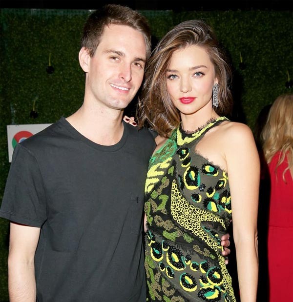 Miranda Kerr chi sinh them con khi danh chinh ngon thuan