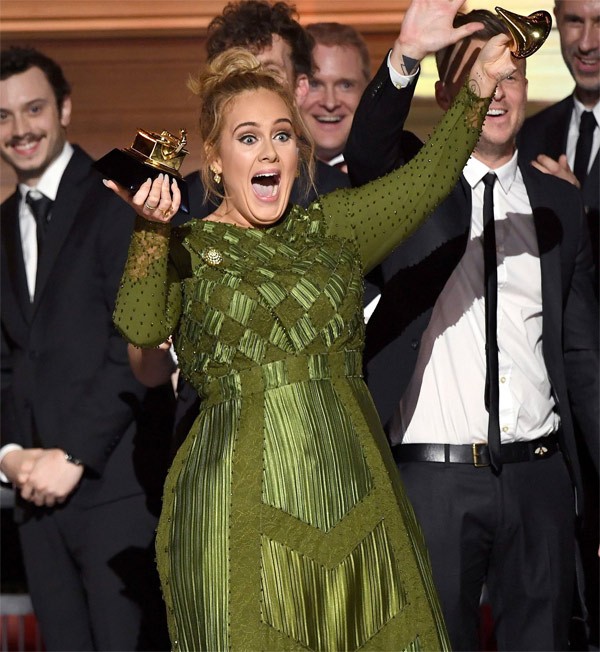 Adele thang lon tai Grammy 2017 voi 5 giai chinh-Hinh-2