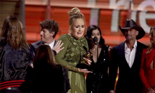 Adele thang lon tai Grammy 2017 voi 5 giai chinh-Hinh-3