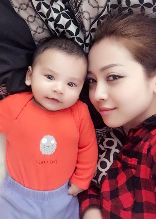 Jennifer Pham khoe con trai 6 thang tuoi cuc dang yeu-Hinh-6