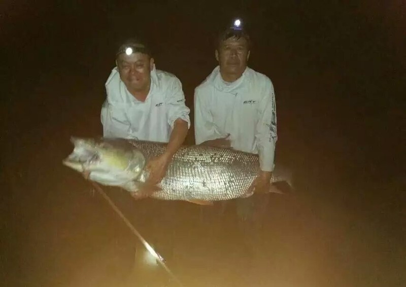 Cau duoc ca mang khong lo nang gan 100kg-Hinh-4