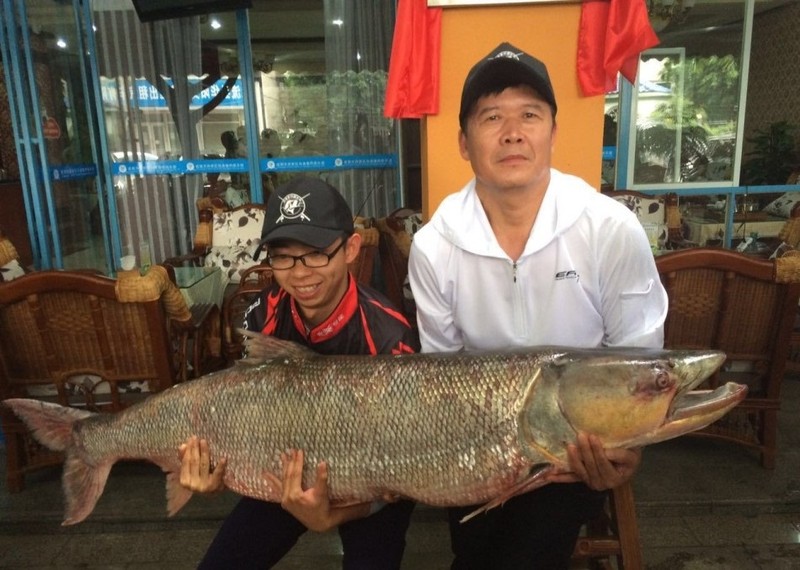 Cau duoc ca mang khong lo nang gan 100kg