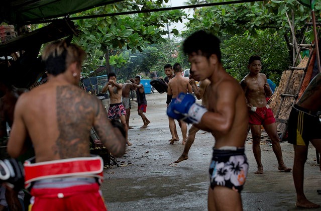 Dieu it biet ve lo luyen vo cua thanh nien Myanmar-Hinh-3