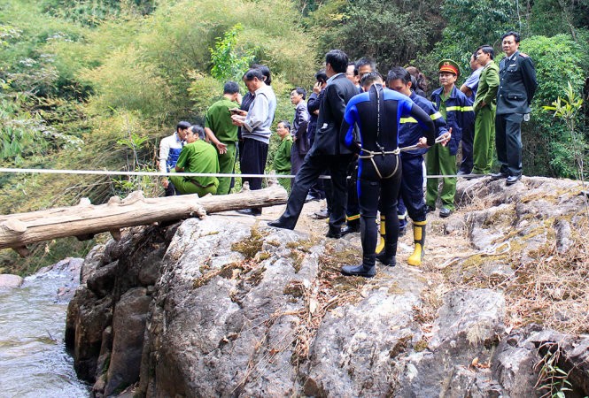 Thong tin moi vu du khach nguoi Anh tu nan tai thac Datanla