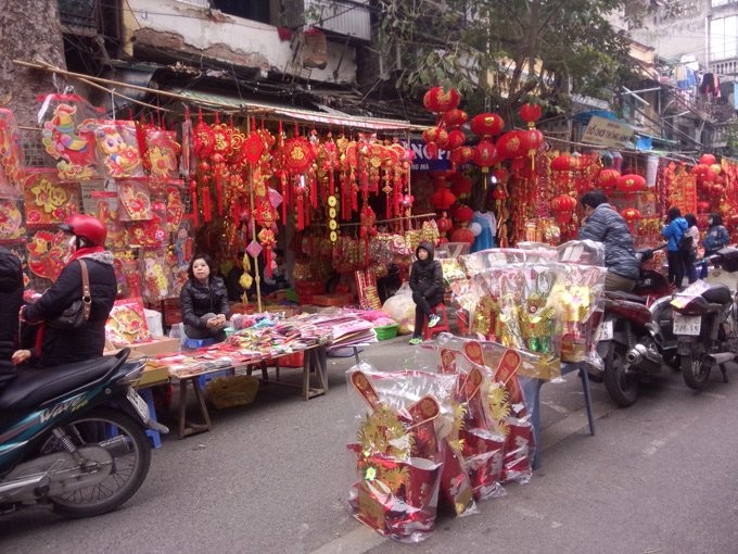 Cung Tao quan: Khach ngoi nha alo, co ngay mam co tuom tat