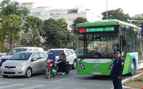 Buyt nhanh BRT chinh thuc thu phi 7.000 dong/luot