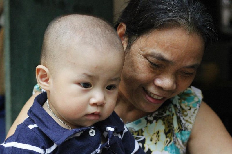 Nghen ngao cau chuyen nguoi phu nu danh ca doi nuoi con chong