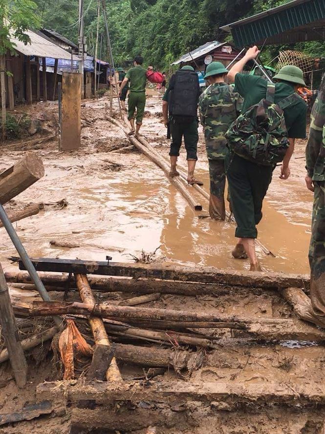 Hinh anh mua lu tan pha khung khiep o Muong Lat-Hinh-19