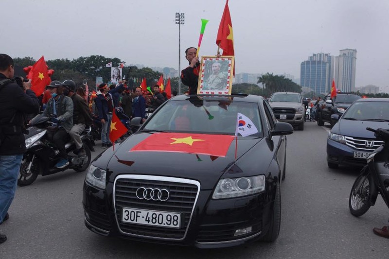 Nhung “sieu xe” doc co vu tuyen Viet Nam danh bai Malaysia-Hinh-10