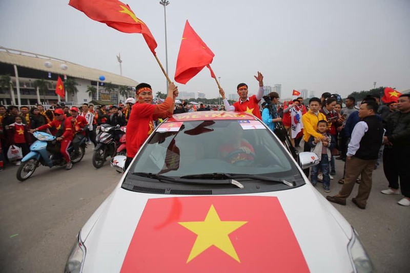 Nhung “sieu xe” doc co vu tuyen Viet Nam danh bai Malaysia