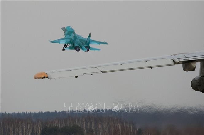 Nga da tim thay 2 phi cong trong vu va cham may bay Su-34