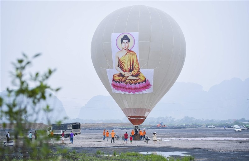 Hang van nguoi dan nuom nuop ve Tam Chuc du Dai le Phat dan 2019-Hinh-10