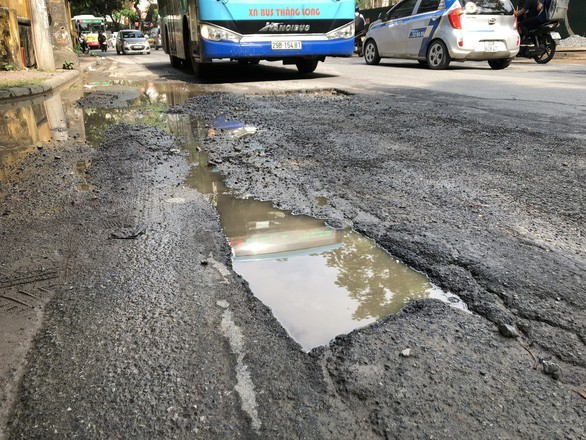 'Con duong dau kho' o Ha Noi vi dao len lap xuong-Hinh-4