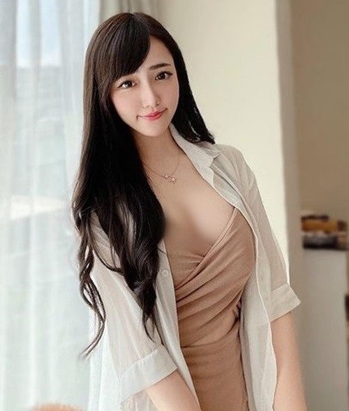 Nu y ta “xinh nhat Dai Loan” khoe gu thoi trang cuc nong bong-Hinh-5