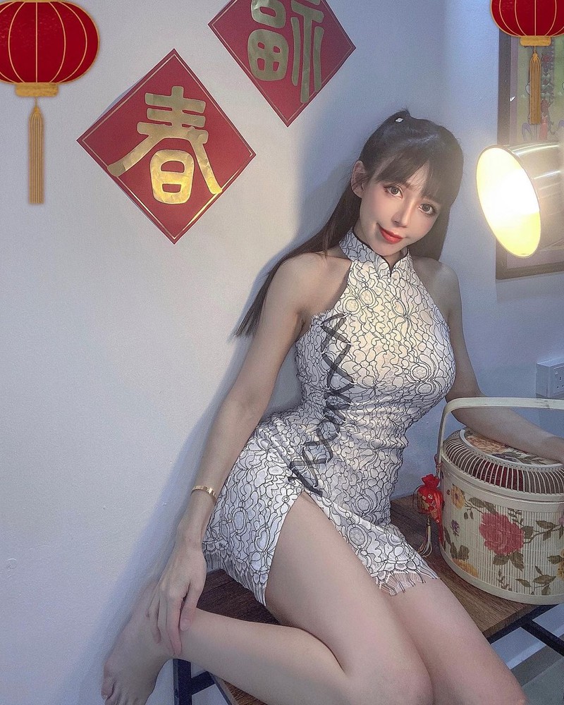 Do mat ngam nang hot girl goi cam dien mot crop-top xe sau hut-Hinh-11