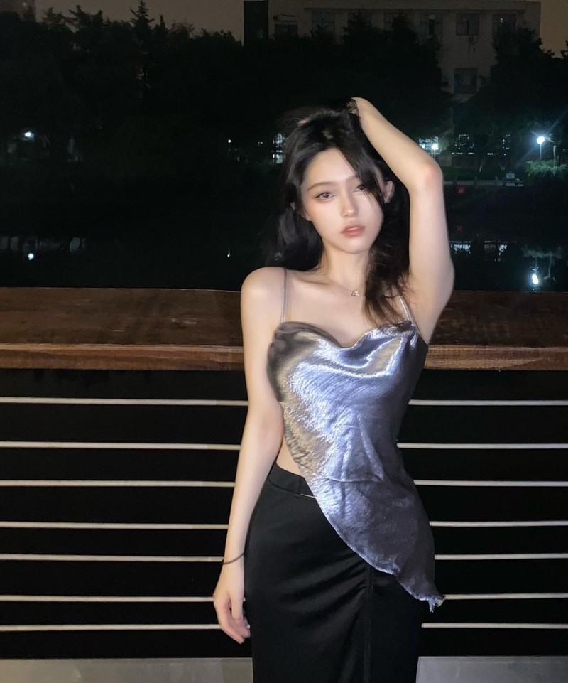 My nhan goi cam dien xuong xam dep nhu trong tranh-Hinh-10