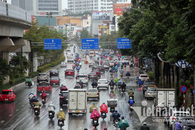 Mua ret buot o Ha Noi, can thu van dam minh o ho Guom-Hinh-15