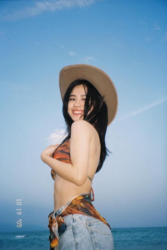Hot girl tung anh dien bikini chao he 2022: Han Hang sieu hot-Hinh-13