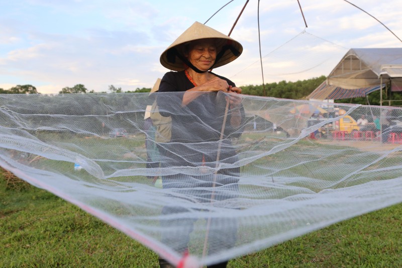 Vi sao ca lang o Ha Tinh lao xuong dam bat ca-Hinh-5