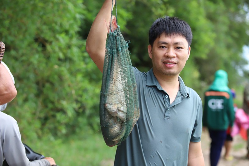 Vi sao ca lang o Ha Tinh lao xuong dam bat ca-Hinh-9