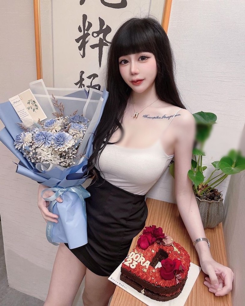 Hot girl mac do xe sau hut du troi lanh, khoe body cuc pham-Hinh-3