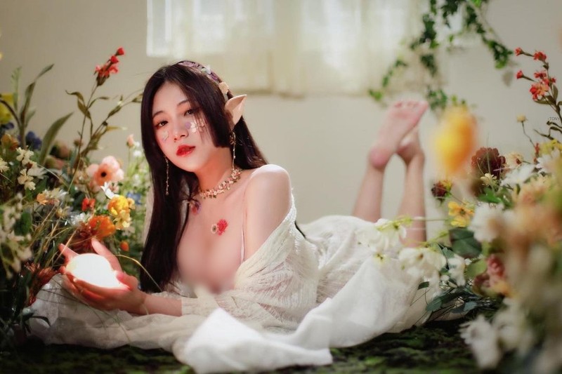 Hot girl xinh dep hoa nu chien binh “tam tien” giua rung-Hinh-5