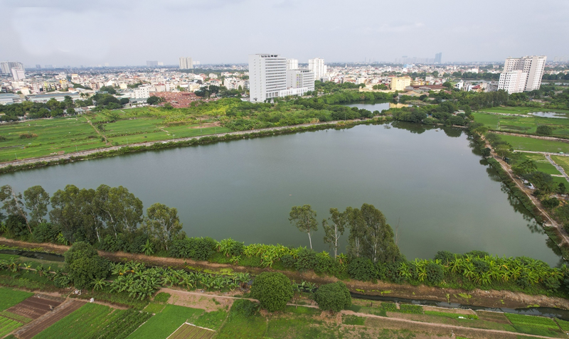 Loat ho nuoc o Ha Noi dung truoc nguy co bi san lap-Hinh-2