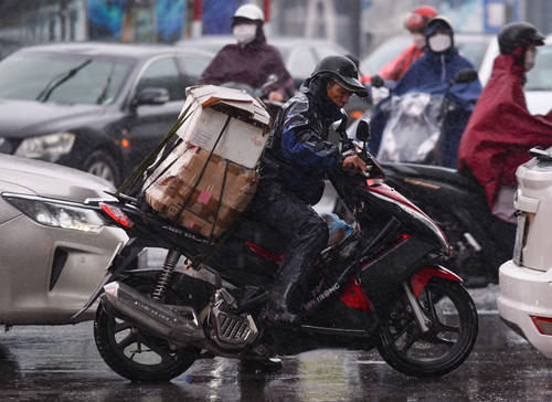 Du bao thoi tiet 9/4: Mien Bac mua lanh, sap chuyen nom am