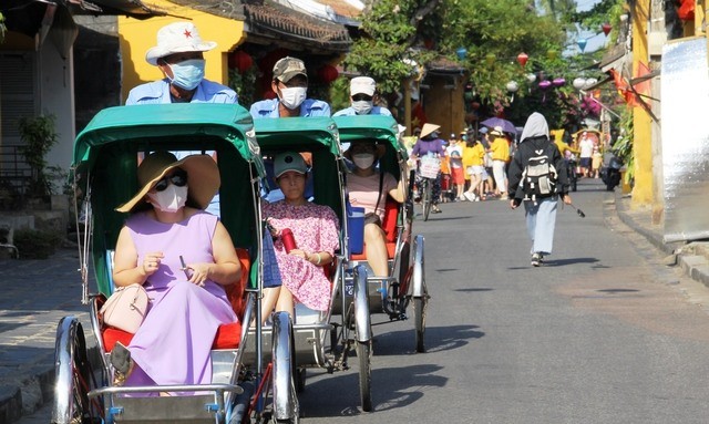 Hoi An se bo loai ve tham quan co phan biet du khach trong, ngoai nuoc