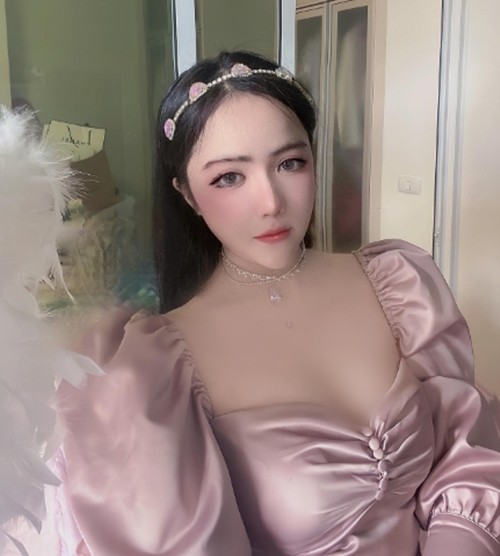 Dao pho, hot girl xinh dep co tinh dien noi y khoe vong 1-Hinh-9