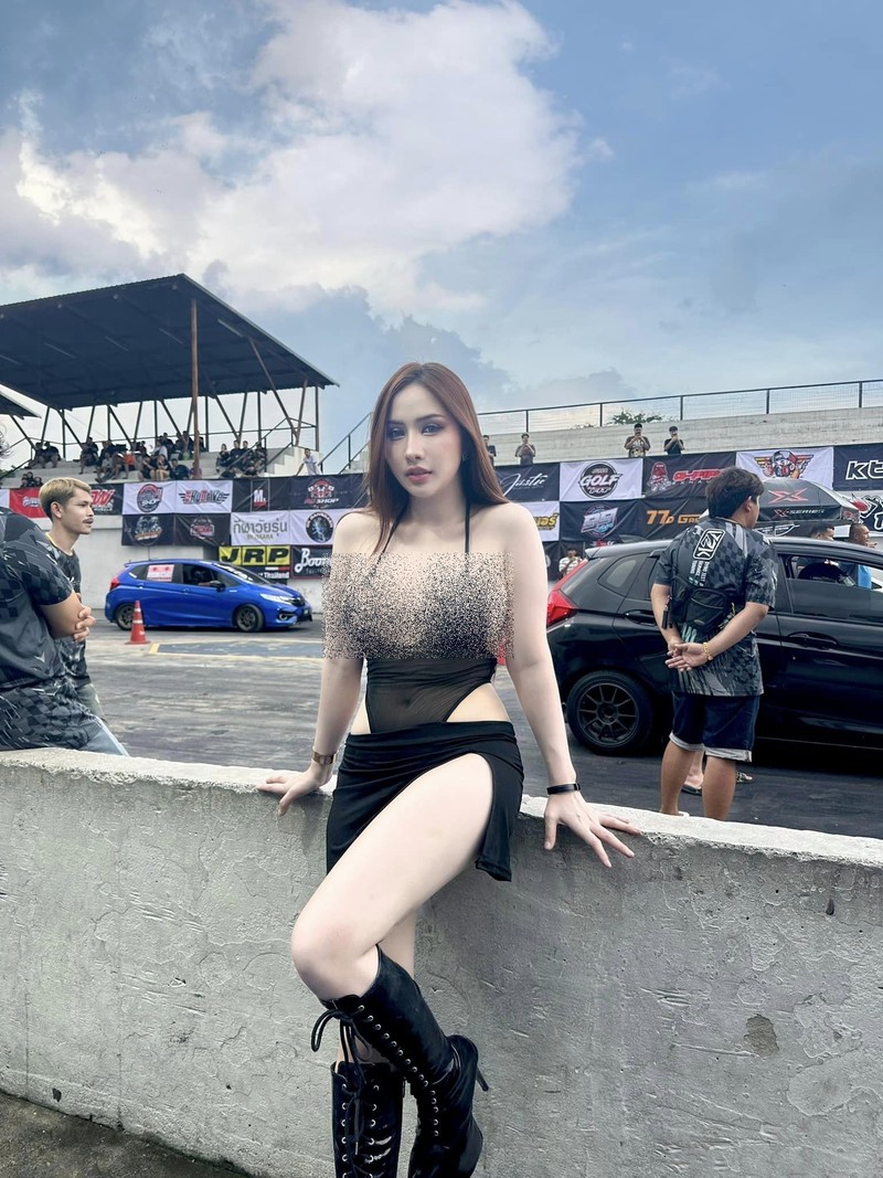 Nguong do mat hot girl xinh dep “mac nhu khong” khi di sieu thi-Hinh-8