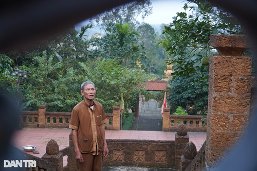 Doc dao ngoi den xay dung tu hang chuc nghin vien da ong-Hinh-10