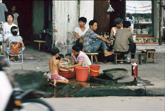 anh hiem tre em ha noi 1990 cua pho nhay duc hinh anh 4