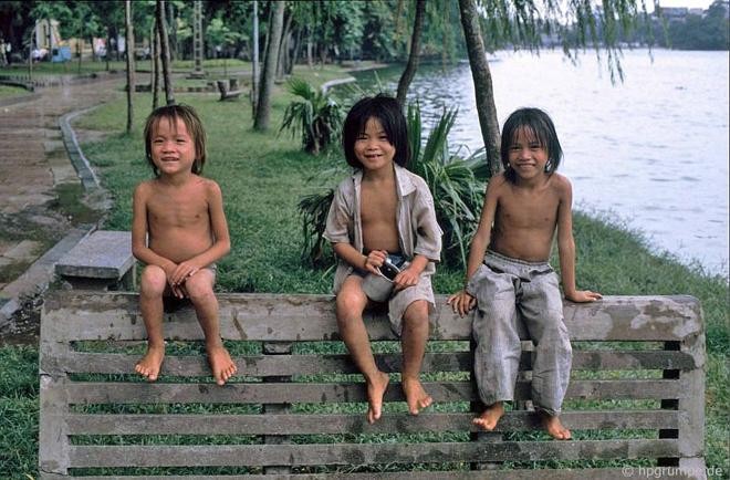 anh hiem tre em ha noi 1990 cua pho nhay duc hinh anh 9