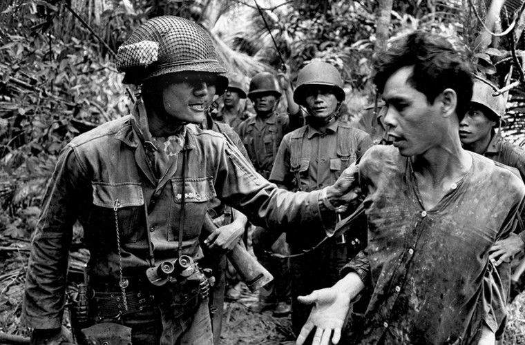 Anh kinh dien cua AP: Chien tranh Viet Nam 1962 - 1967 (2)-Hinh-2